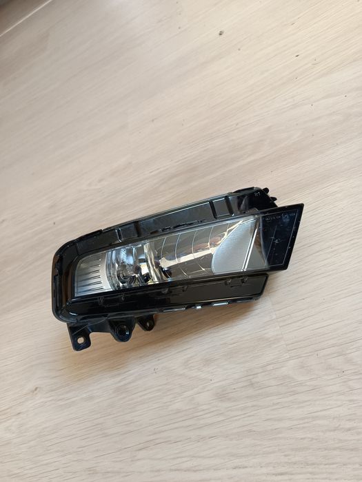 Seat Ateca 2016- lampa przeciwmgielne halogen prawy oryginał