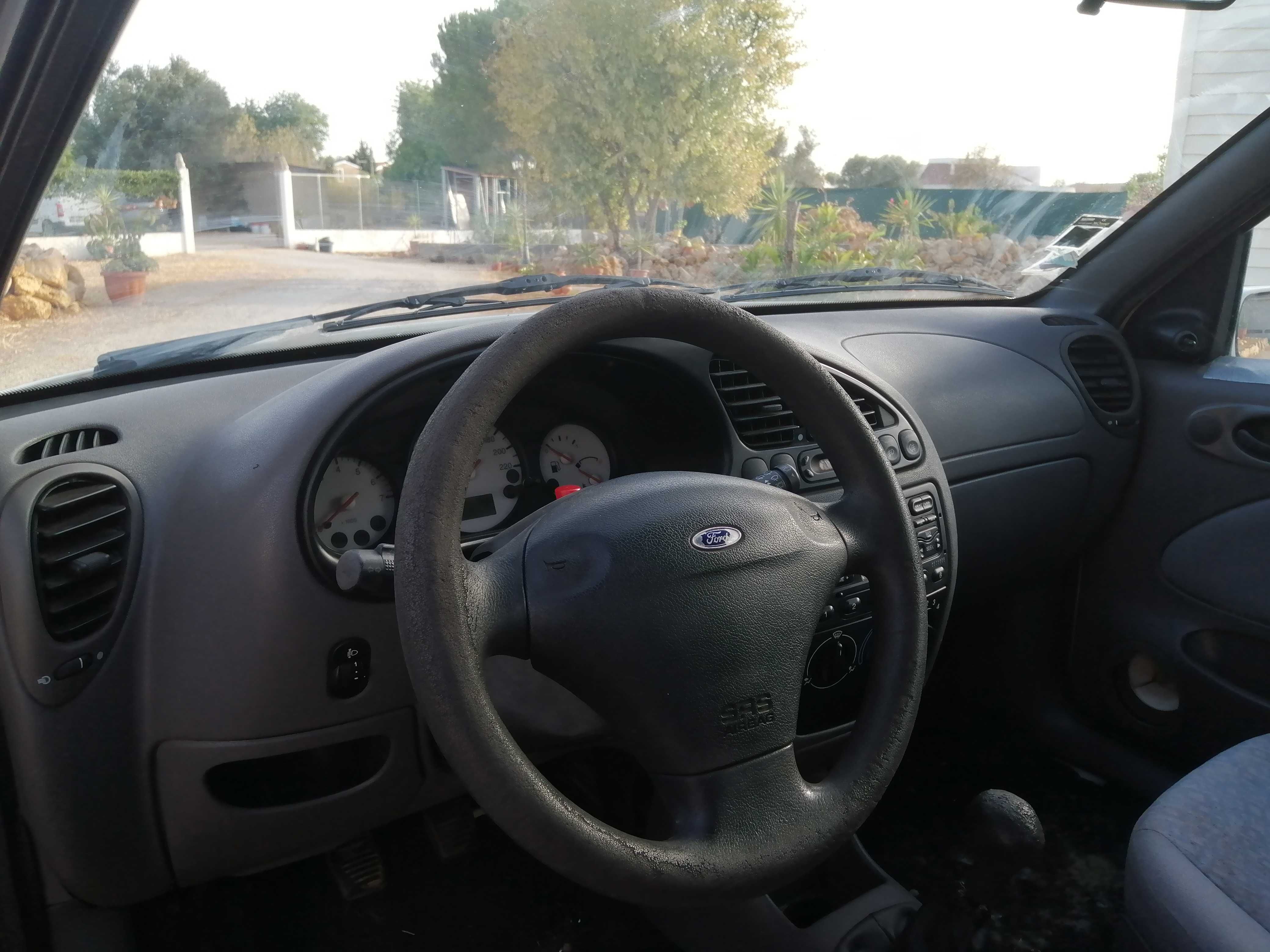 Ford Fiesta 158.000km 1ºdono