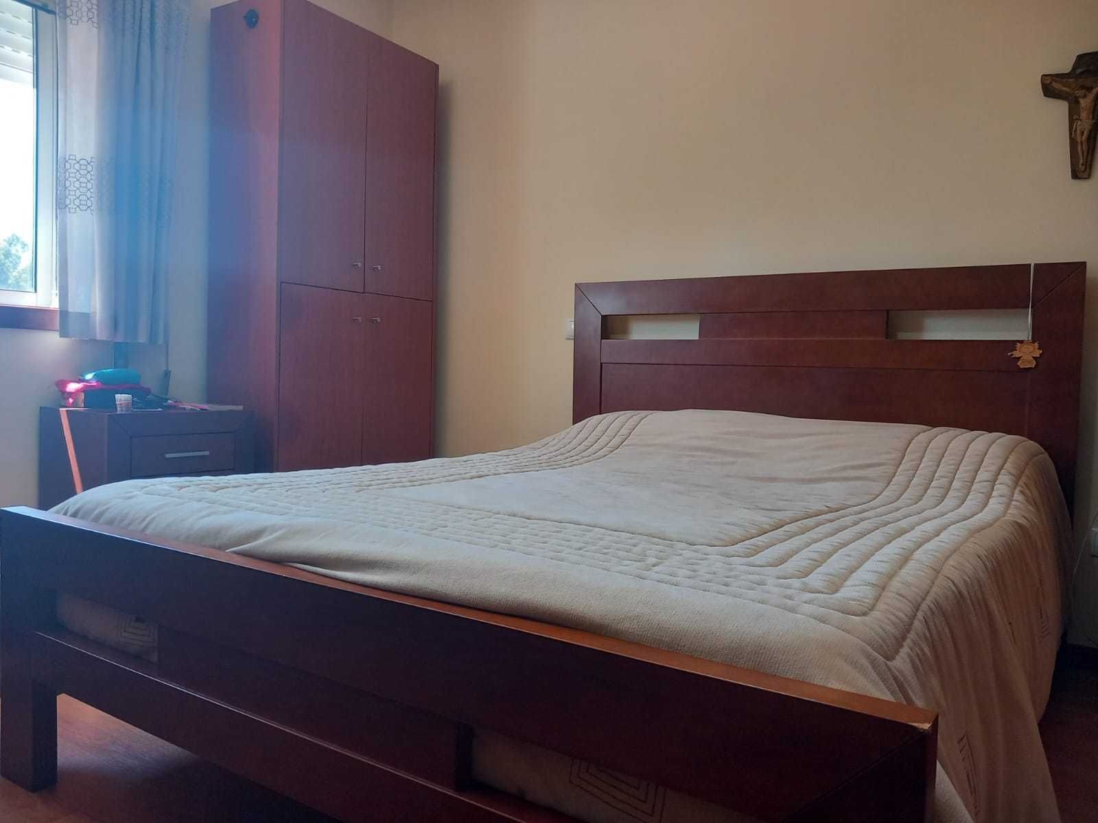 Cama em bom estado