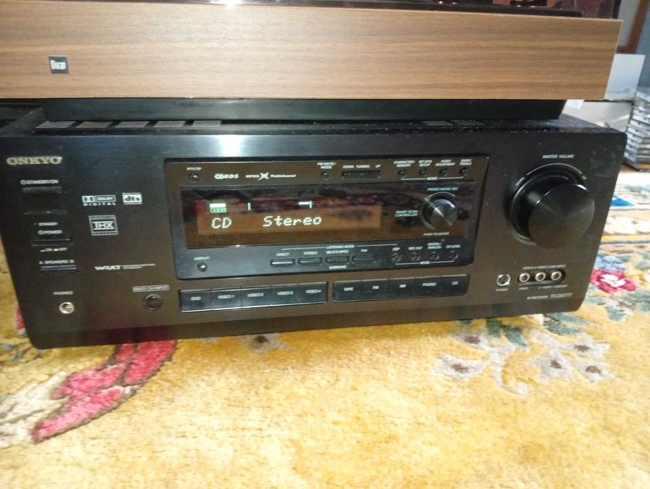 ONKYO AV Receiver TX-DS777  z oryginalnym pilotem i instrukcją.