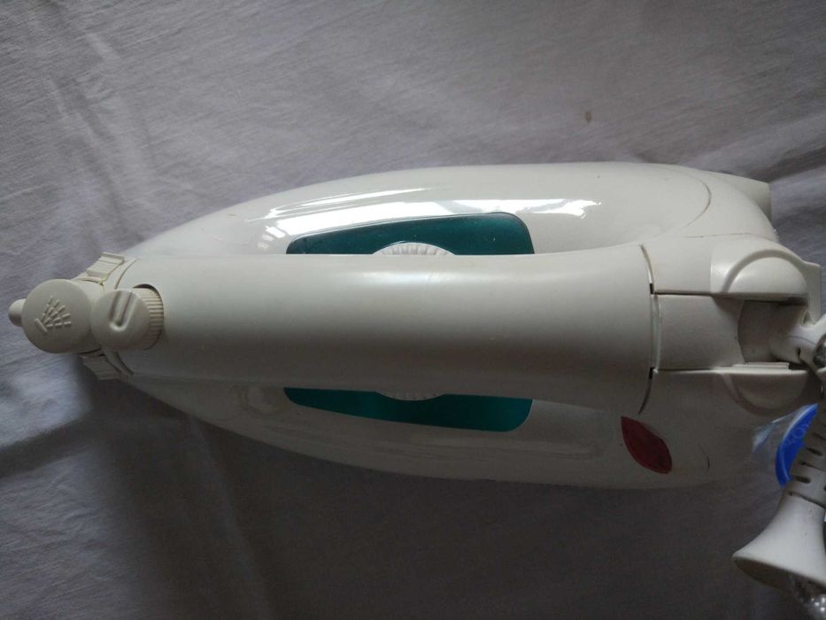 Новый ! Утюг паровой EUROTEC, EU-5555