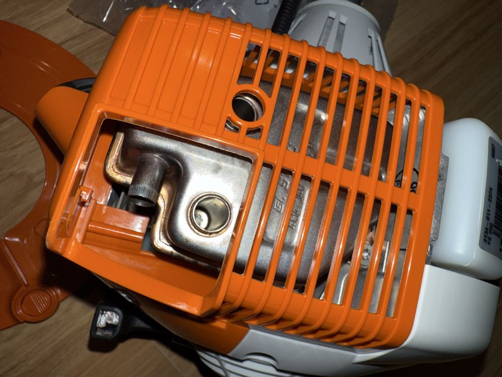Nowa Kosa spalinowa STIHL FS250 FS 250 podkaszarka 1.6 KW 2.1 KM