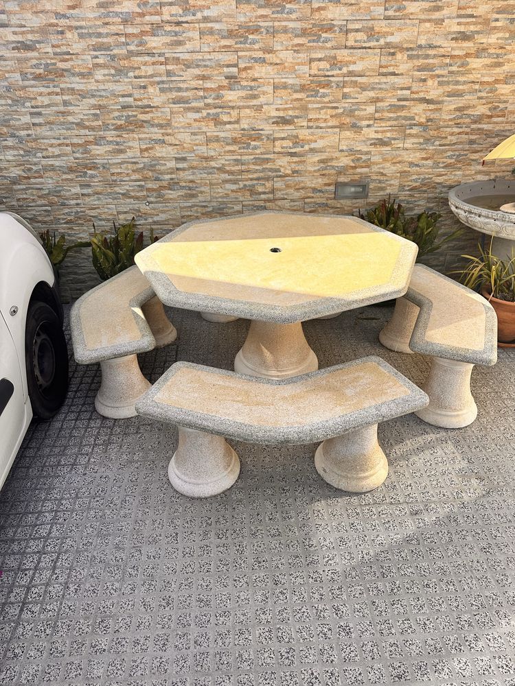 Mesa de jardim e pedra 8 pessoas