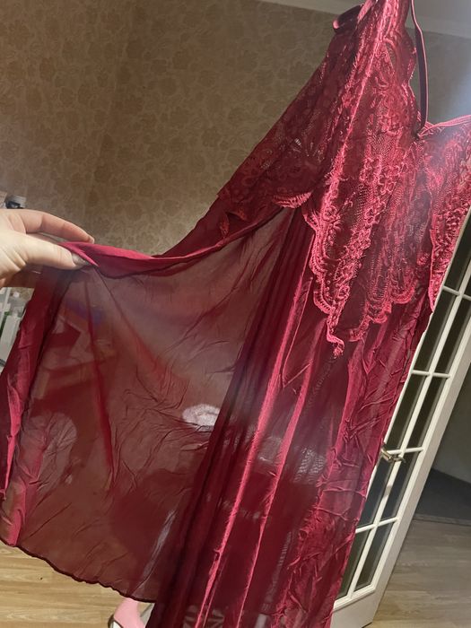 Продам два однакових пенюари