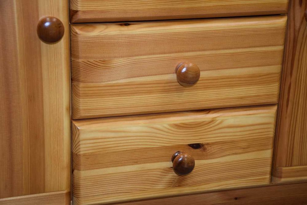 komoda z drewna sosnowego - jak nowa