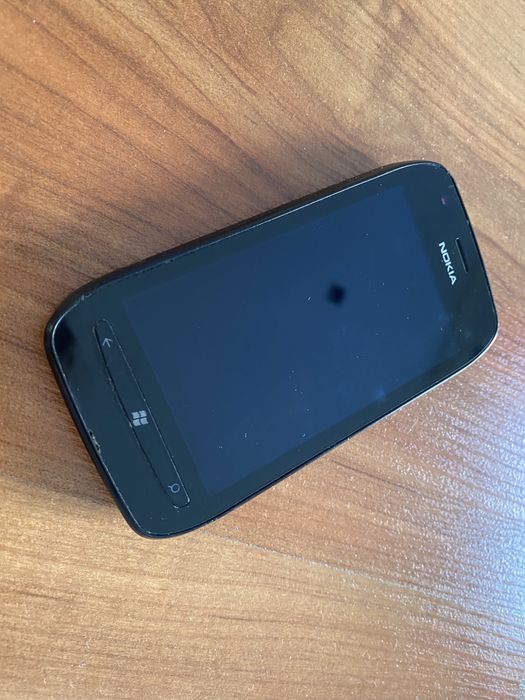 Vendo Nokia Lumia 710