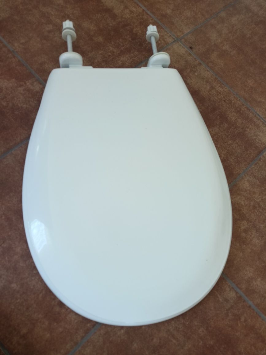 Deska wolnoopadająca do WC