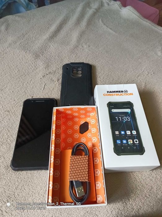 Smartfon Hammer Construction