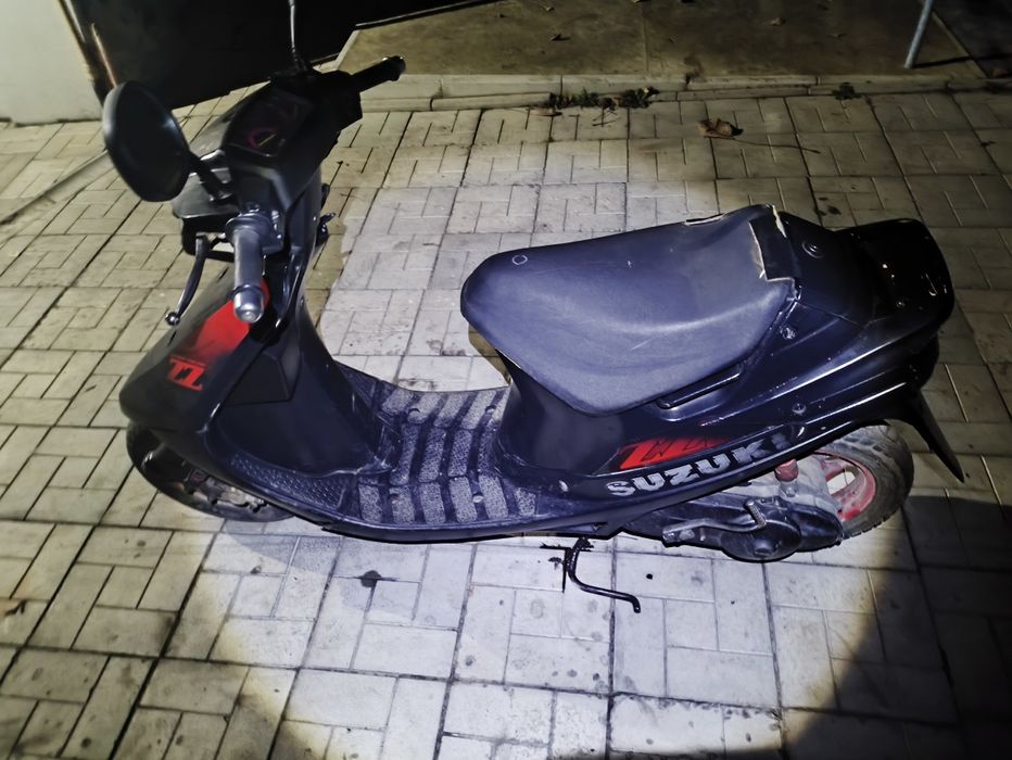 Продам скутер Сузуки сепия зз