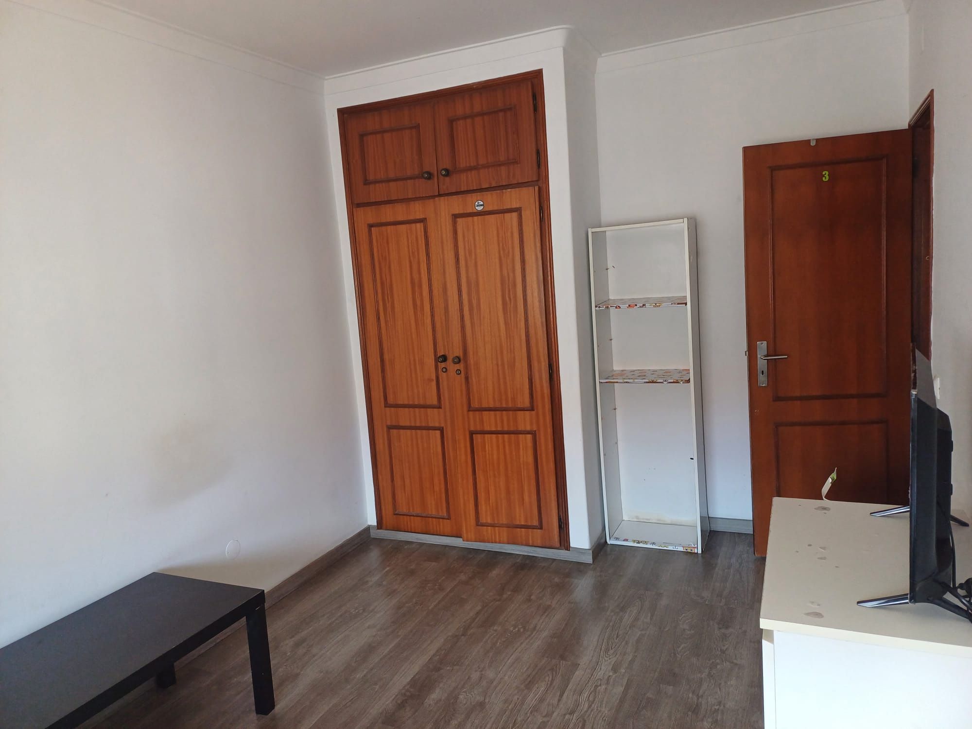Alugo quarto Moita e no Lavradio