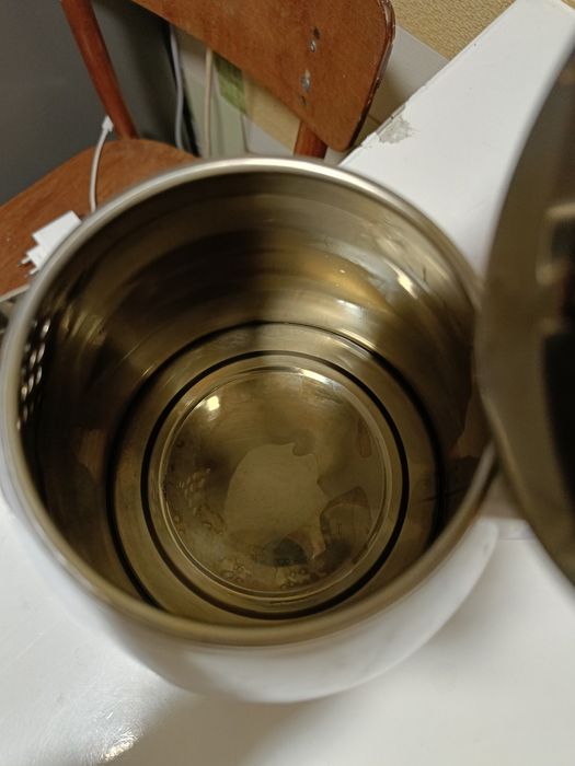 Чайник електричний