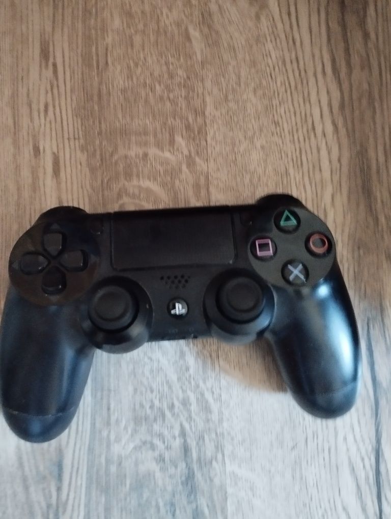 PlayStation 4 + Gry + Kontroler możliwa zamiana na motor