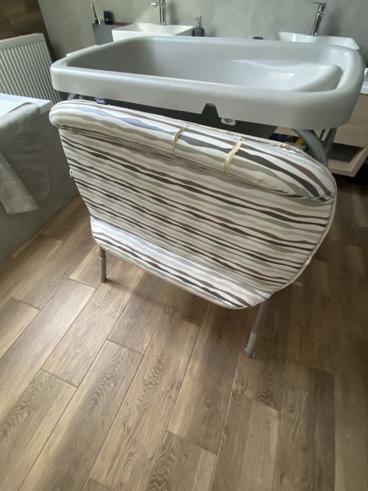 Wanienka na stelażu Chicco plus druga wanienka gratis