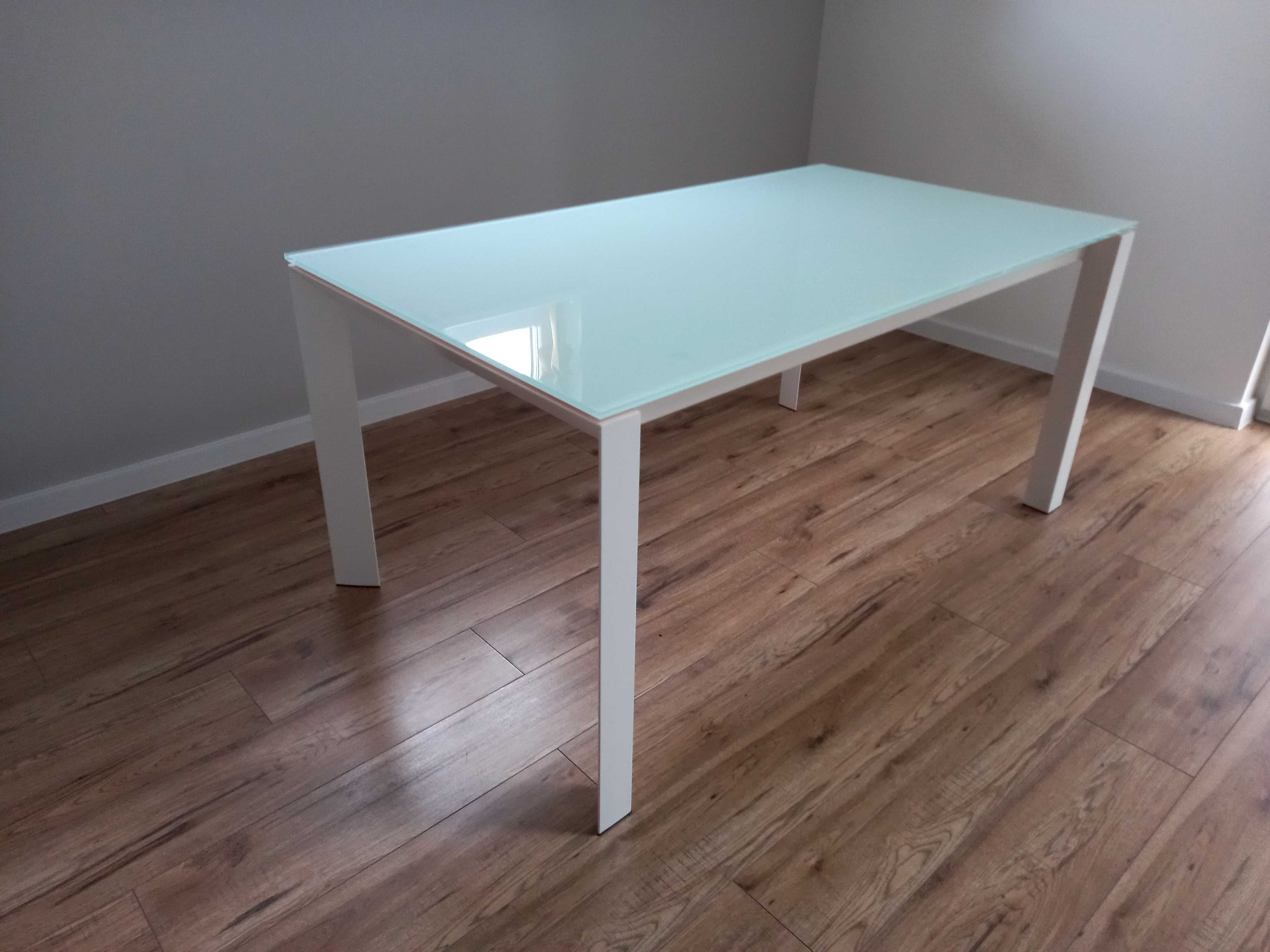 Stół rozkładany, stalowa konstrukcja, szklany blat  160/220x90x75 cm