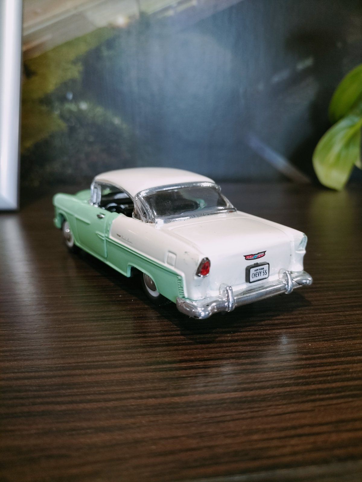 Продам колекційну модель Chevrolet 1955.