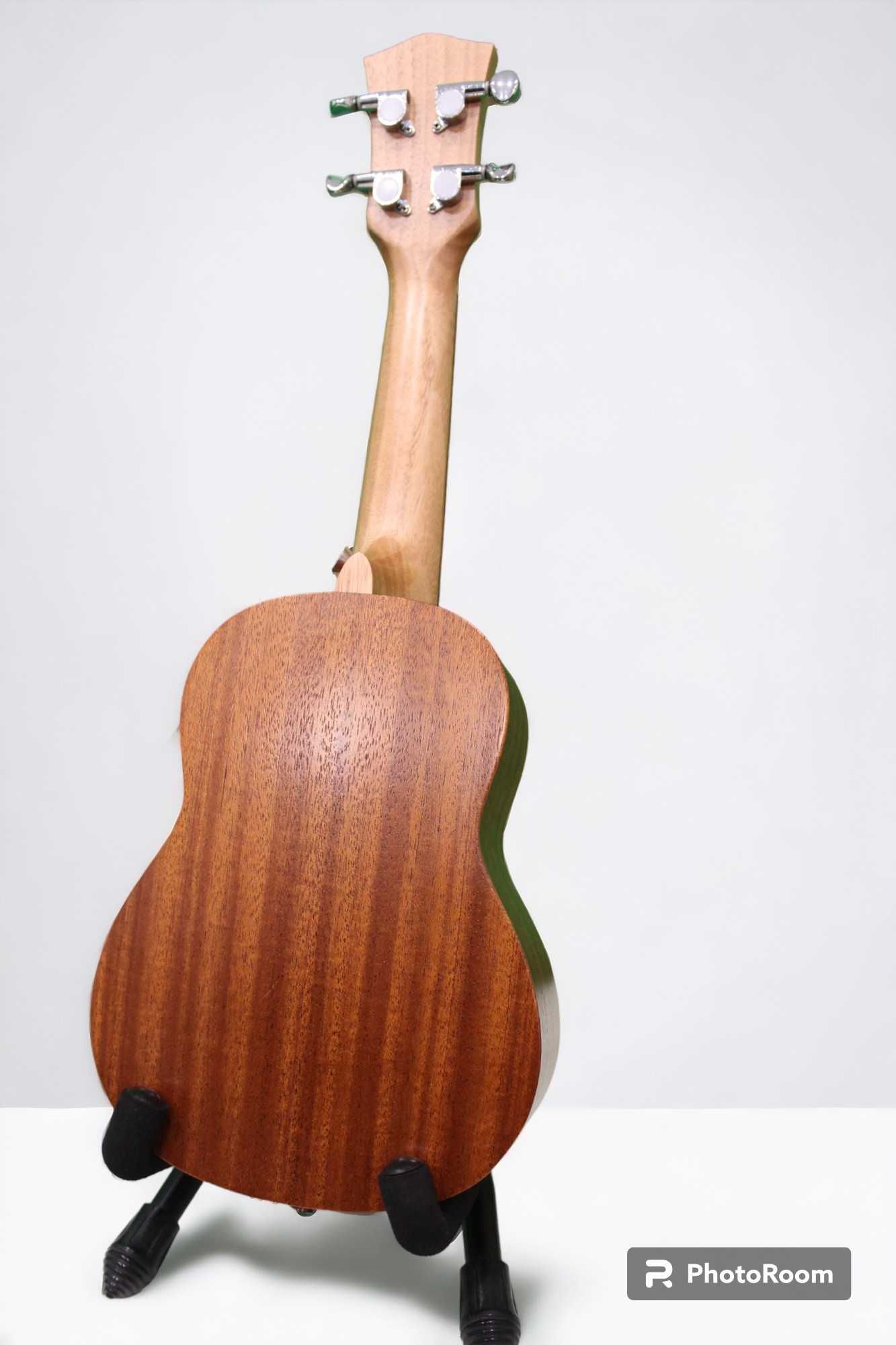 Ukulele "Maori" Soprano | Sapele | Pack| (Novo)