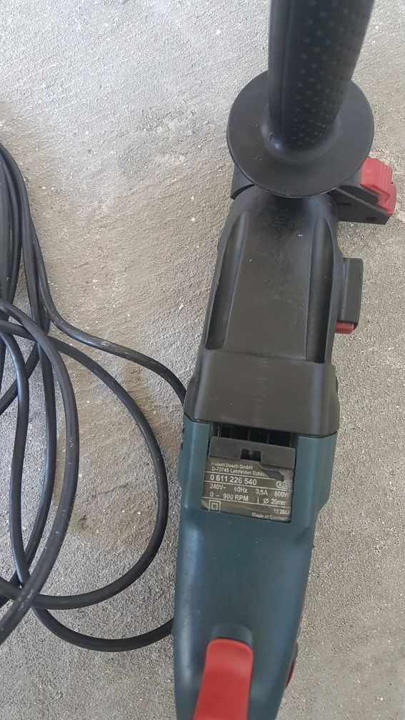 Перфоратор BOSCH 2-26 DRE 
Оригинал
В хорошем техничес