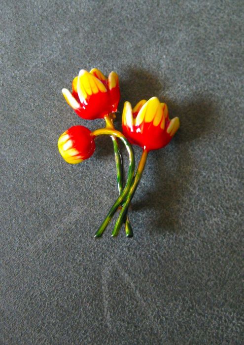 Alfinete / Broche / Pregadeira Tulipas NOVO