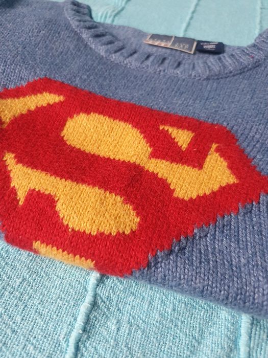 Gruby sweterek Superman