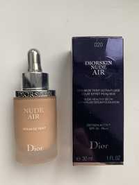 Dior skin nude air тональна сироватка