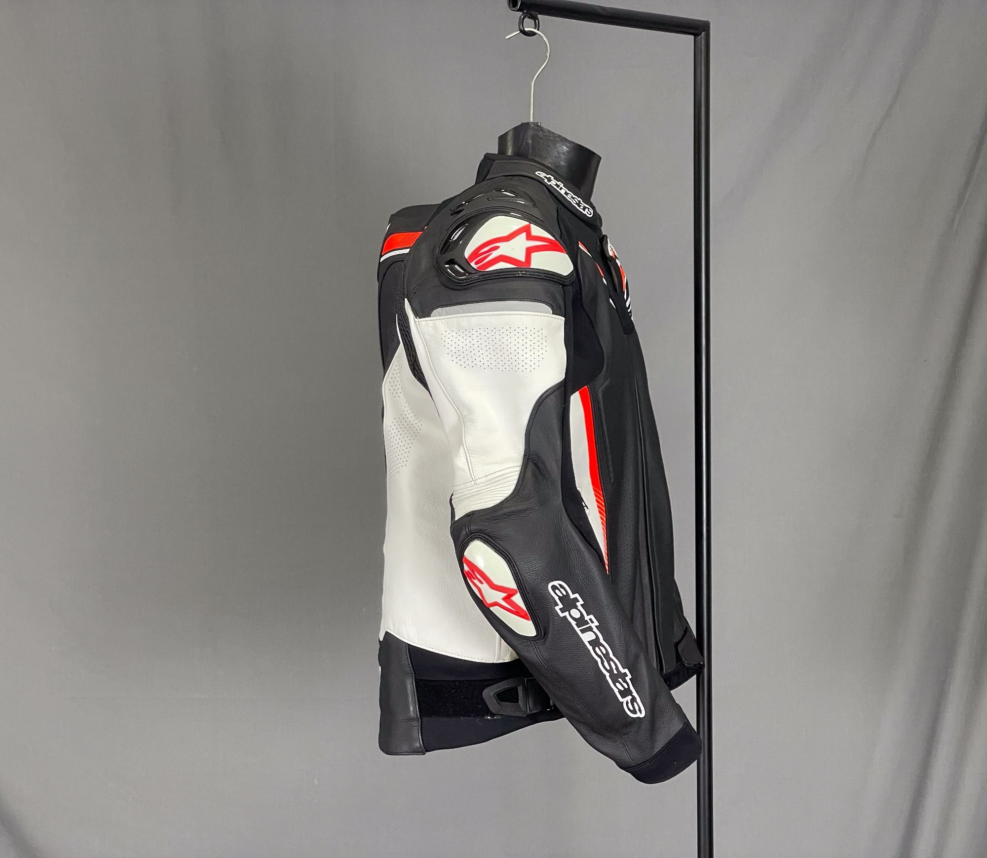 Мотокуртка Alpinestars, Dainese, Macna ATEM V 3