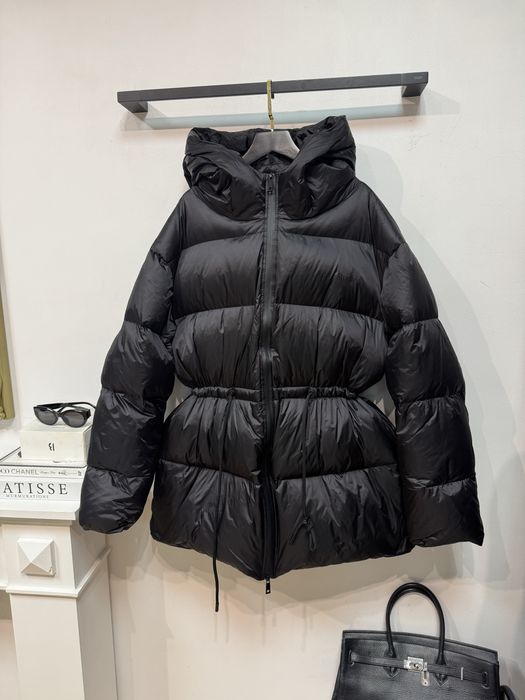 Пуховик Акнє 2025/26