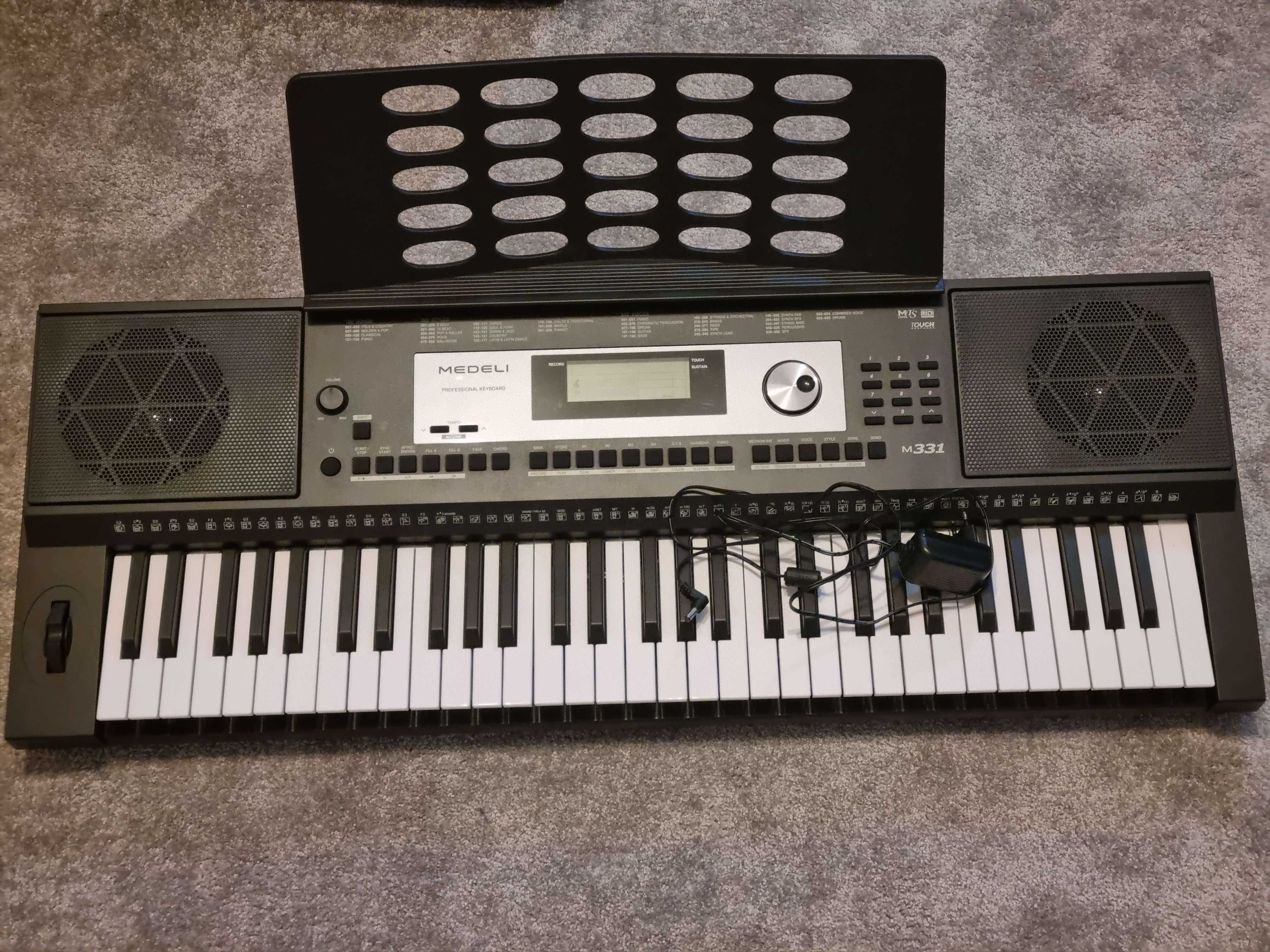 Keyboard Medeli M331