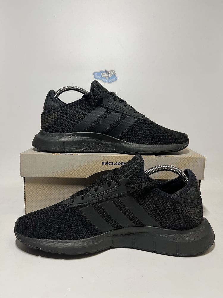 Кросівки Adidas Swift Run X