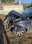 Carrinha Audi Q7 acidentada parte da frente vendo inteira