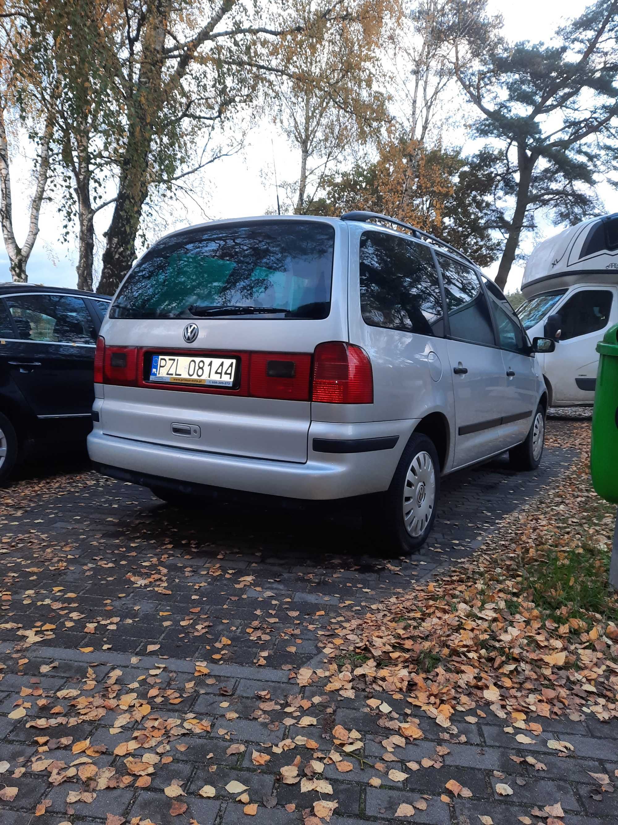 Volkswagen Sharan 2003 r 1,9 TDI 130 KM