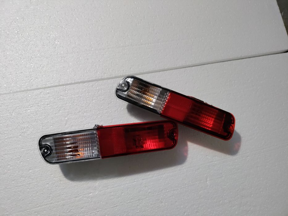 Задні ліхтарі в бампер Mitsubishi Pajero Wagon 3 лівий і правий нові