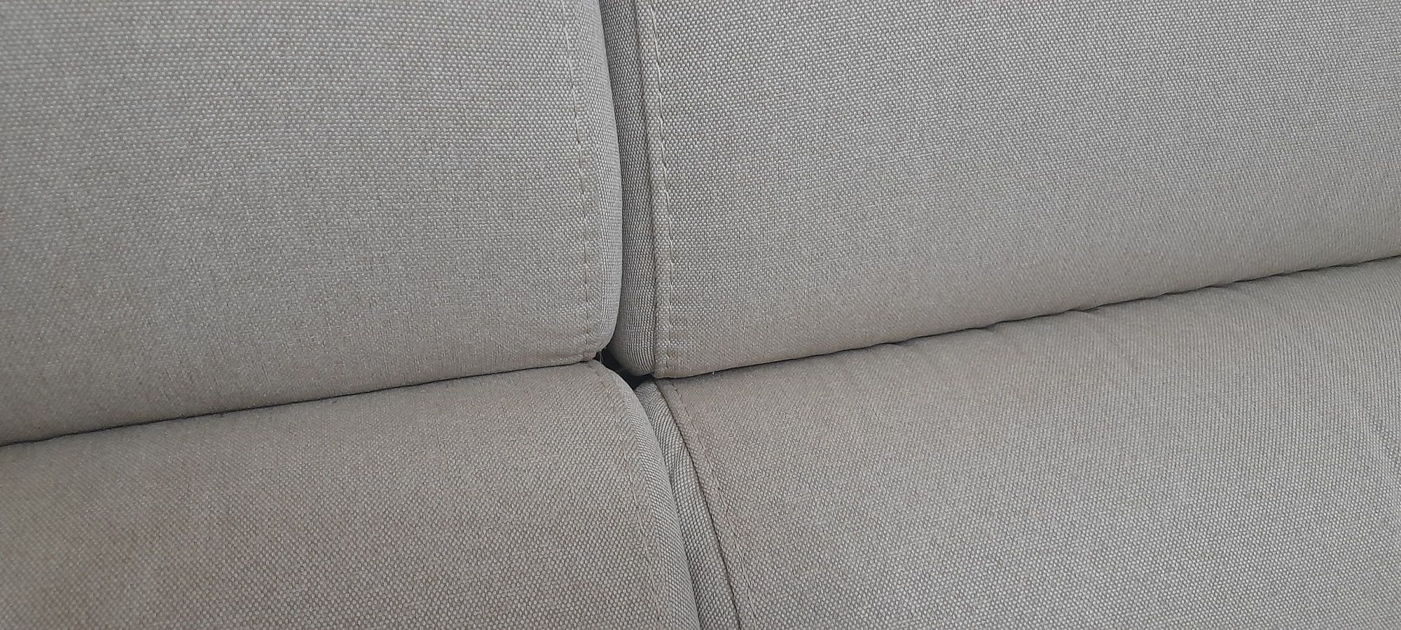 Conjunto de 2 sofás de sala, 3 e 2 lugares, em tecido beige