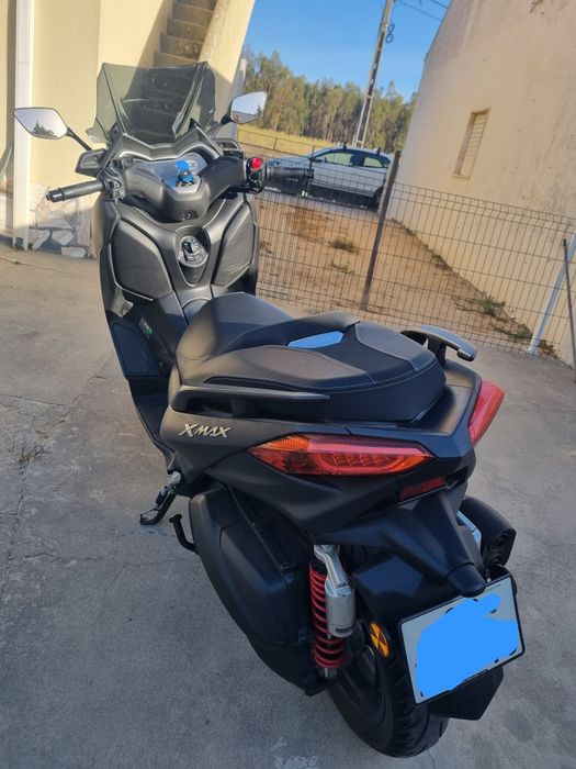 Yamaha X-Max 300