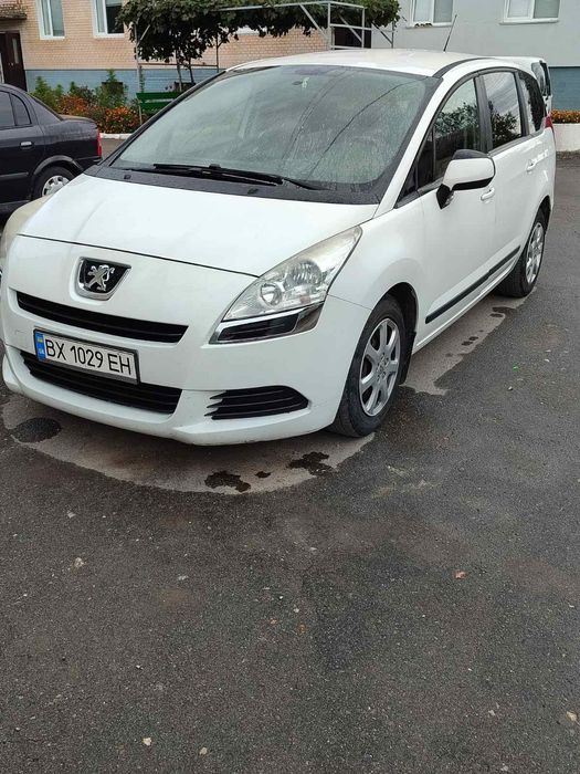 Продам Пежо 5008