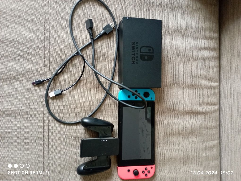 Портативная приставка Nintendo switch