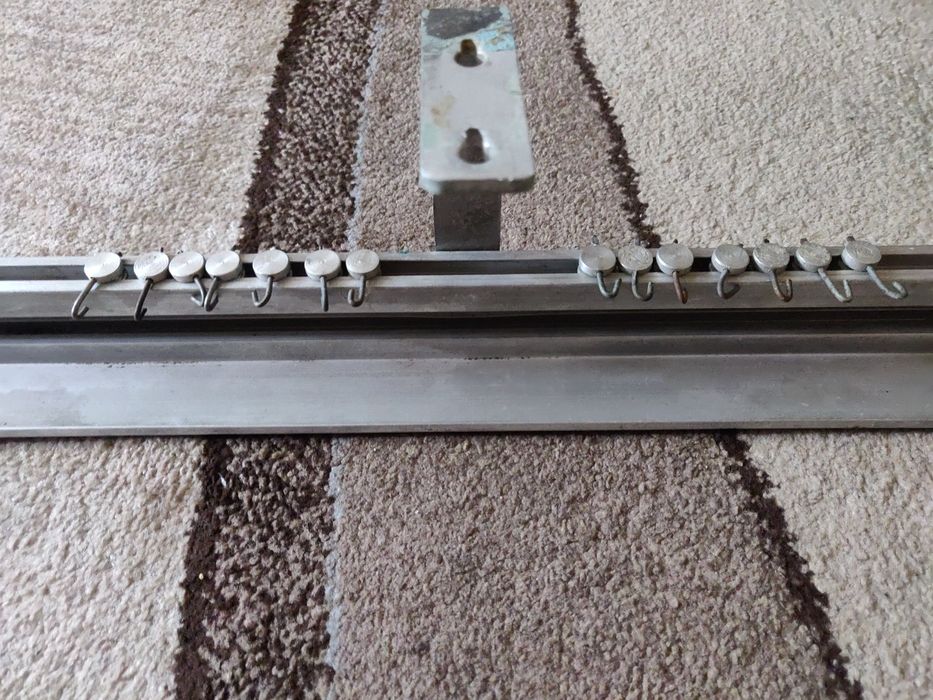 Карниз для штор алюминиевый 2.7м.