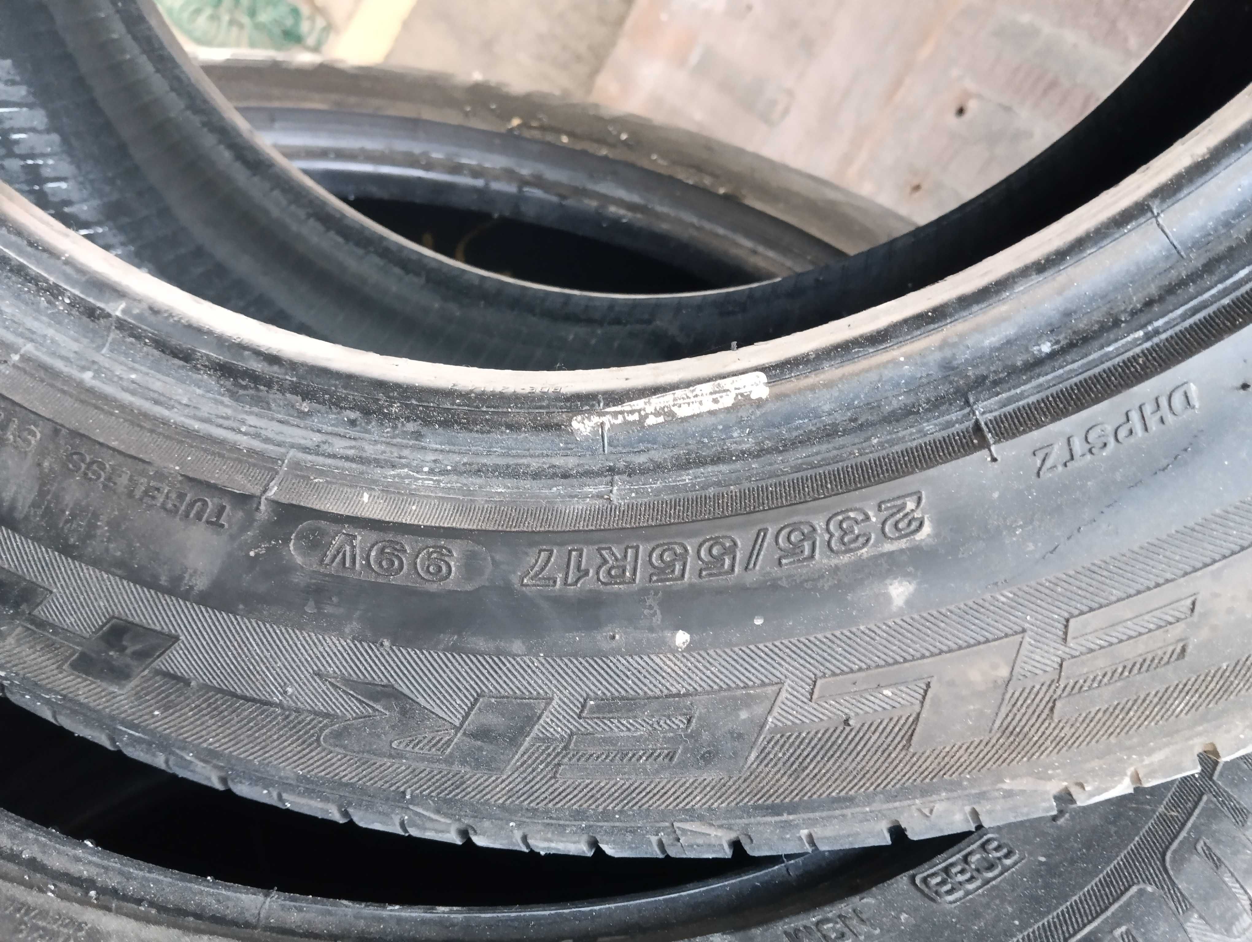 Літня резина 235/55 R17