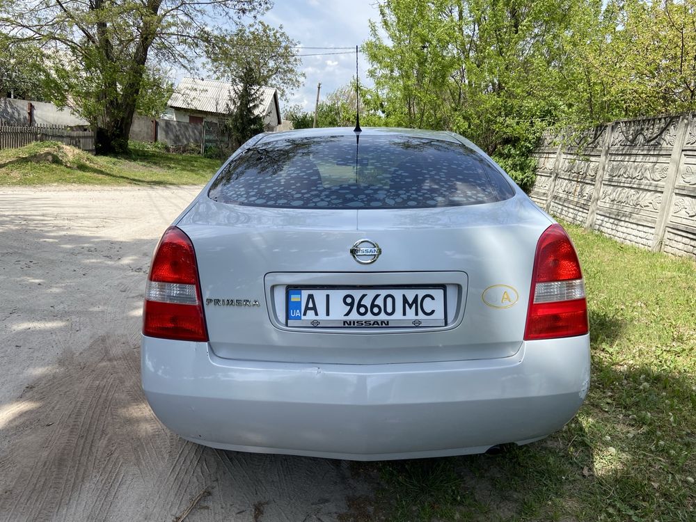 Nissan Primera P12