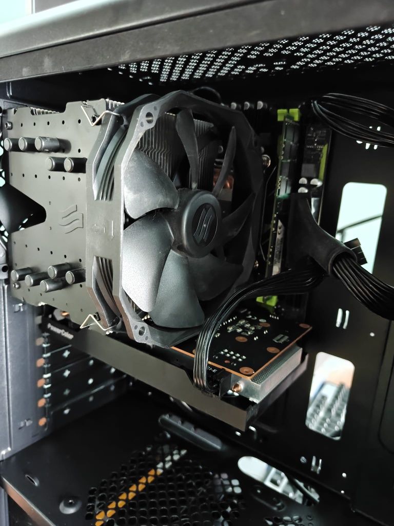 Komputer 12 rdzeni, 32 GB ddr4, RX 6600, m.2 500gb