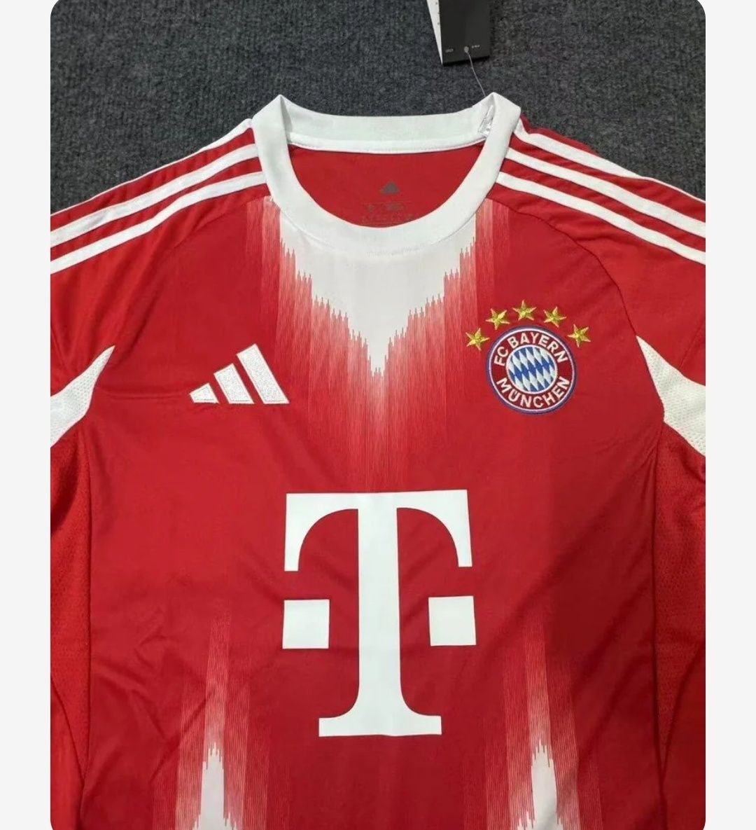 Camisola Bayern Munich principal 25/26 nova com etiquetas
