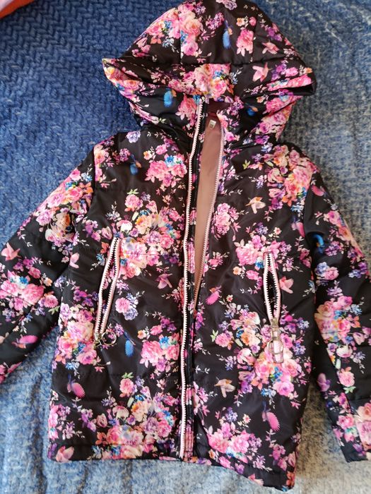 Куртка на дівчинку демісезооні