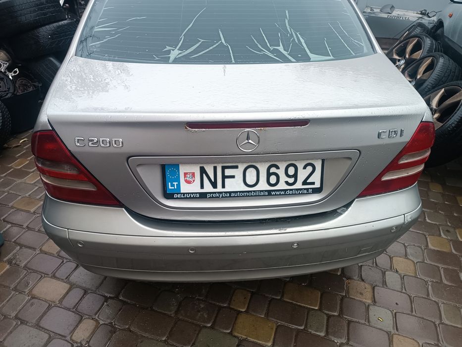 Бампер передній Мерседес w203 Mercedes w203