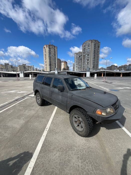 Mitsubishi Pajero Sport 2.5 TDI Снимается с учета!