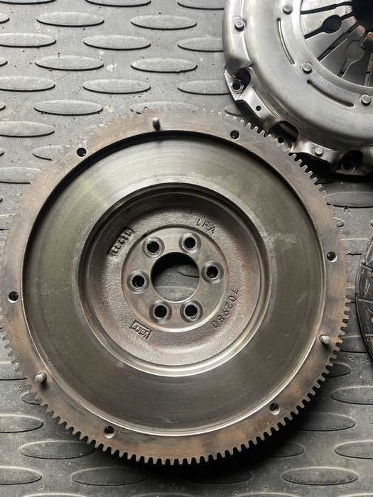 Зчеплення Valeo 835153 на пассат б6