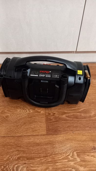 Акумуляторний компресор Dnipro-M DMP-200