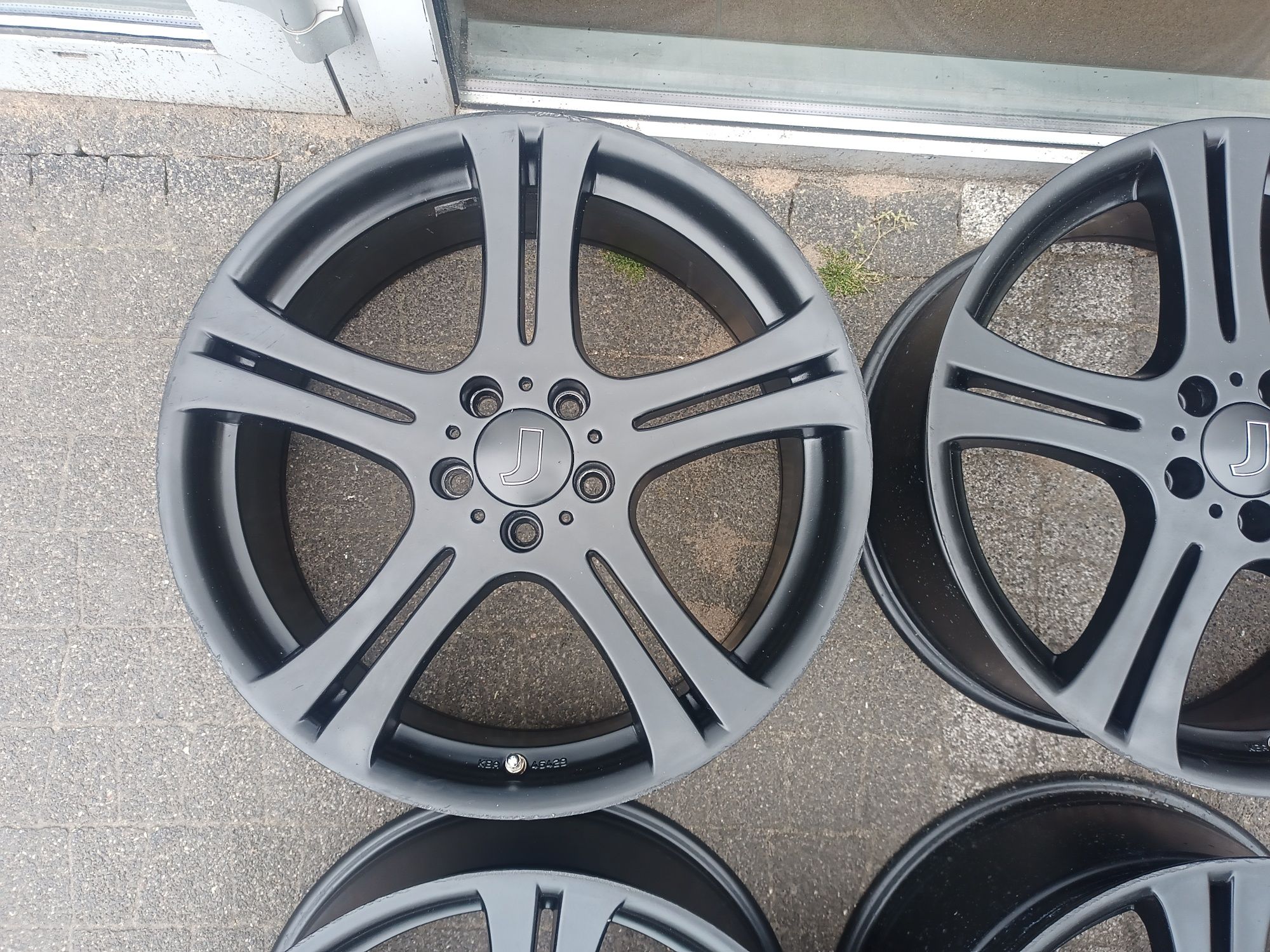 19" Mercedes C Clk E klasa W213 W212 Vw Arteon Czarne Passat  A4 A6 A8