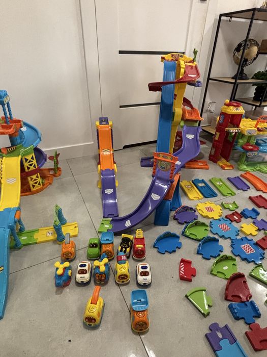 Zestaw torów Autka tut tut vtech