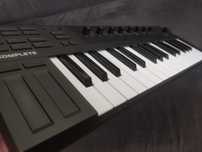 Komplete Kontrol M32 kontroler MIDI