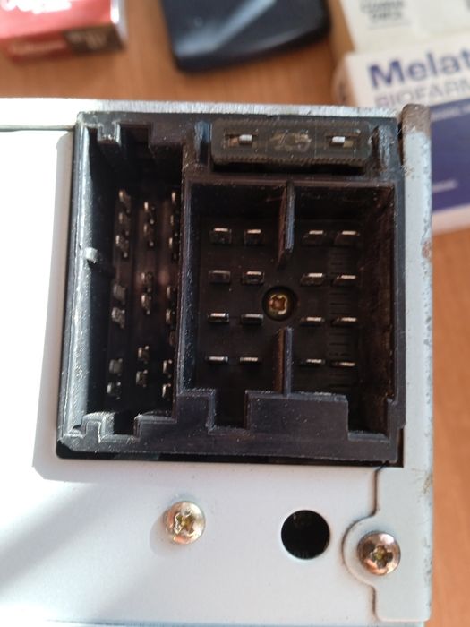 Radio Grundig cl 2200 do poprawek na sztuke 2 din