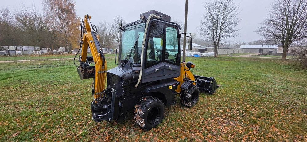 Minikoparka Koparko Ładowarka Przegubowa Akcesoria Klima OC